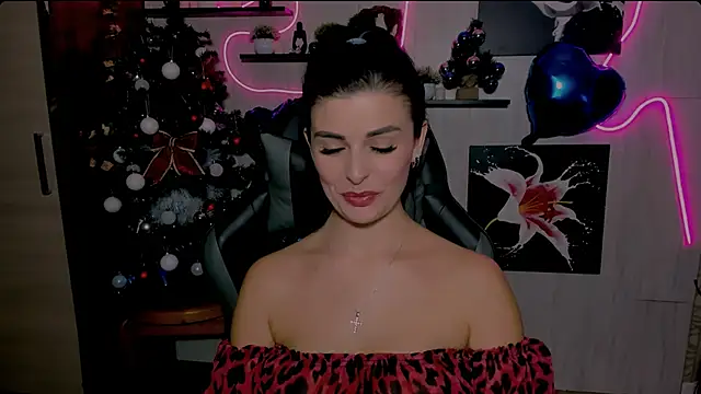 Snapshot of KayWuds chatting on 01-08-25, 05:37 KayWuds online show from 01-08-25, 05:37