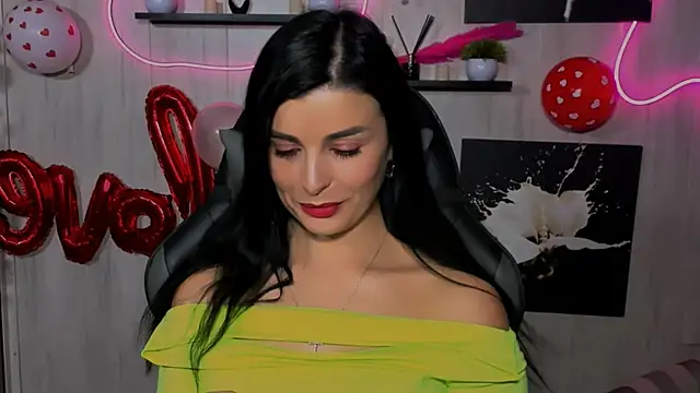 Snapshot of KayWuds chatting on 02-20-25, 10:48 KayWuds online show from 02-20-25, 10:48