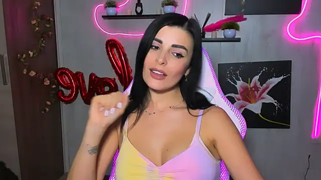 Snapshot of KayWuds chatting on 03-02-25, 12:11 KayWuds online show from 03-02-25, 12:11