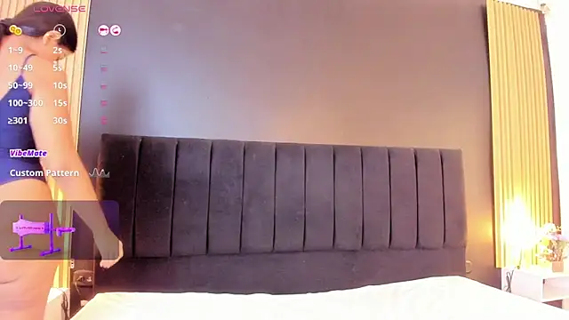 sweetsofia18 online show from 09-20-25, 11:00