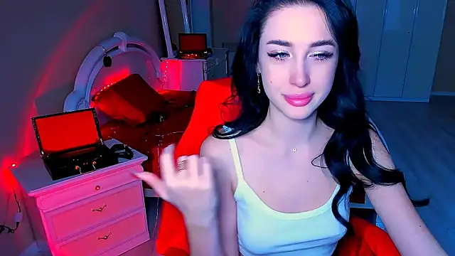 Snapshot of lovely_desire chatting on 12-15-24, 09:03 lovely desire online show from 12-15-24, 09:03