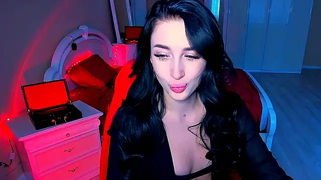 Snapshot of lovely_desire chatting on 12-17-24, 11:17 lovely desire online show from 12-17-24, 11:17