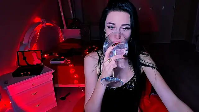 Snapshot of lovely_desire chatting on 12-28-24, 02:53 lovely desire online show from 12-28-24, 02:53