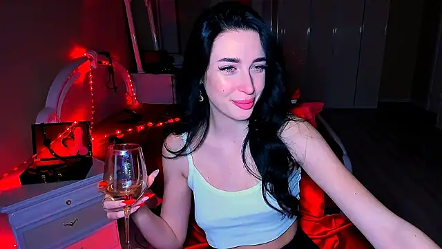 Snapshot of lovely_desire chatting on 01-19-25, 06:00 lovely desire online show from 01-19-25, 06:00