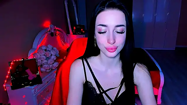 Snapshot of lovely_desire chatting on 02-18-25, 07:10 lovely desire online show from 02-18-25, 07:10