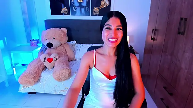 Snapshot of saralife chatting on 03-05-25, 06:01 saralife online show from 03-05-25, 06:01