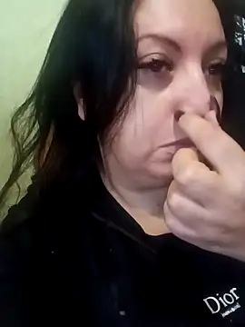 Snapshot of Veronica-Celie chatting on 12-19-24, 12:45 Veronica-Celie online show from 12-19-24, 12:45