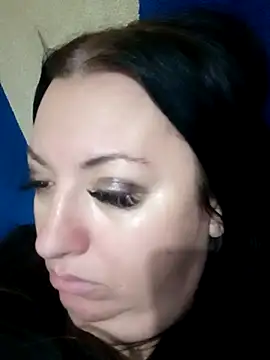 Snapshot of Veronica-Celie chatting on 12-31-24, 06:57 Veronica-Celie online show from 12-31-24, 06:57