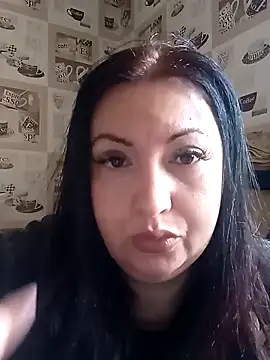 Snapshot of Veronica-Celie chatting on 01-09-25, 12:30 Veronica-Celie online show from 01-09-25, 12:30