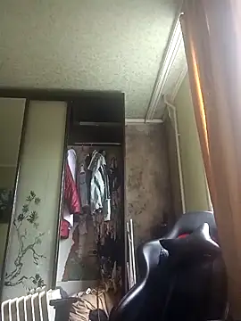 Snapshot of Veronica-Celie chatting on 03-06-25, 05:57 Veronica-Celie online show from 03-06-25, 05:57