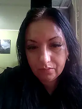 Snapshot of Veronica-Celie chatting on 10-13-25, 06:02 Veronica-Celie online show from 10-13-25, 06:02