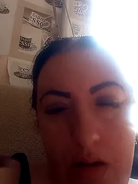 Snapshot of Veronica-Celie chatting on 10-23-25, 08:57 Veronica-Celie online show from 10-23-25, 08:57