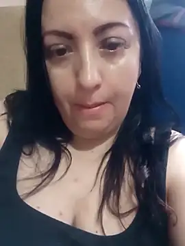 Snapshot of Veronica-Celie chatting on 11-02-25, 12:40 Veronica-Celie online show from 11-02-25, 12:40