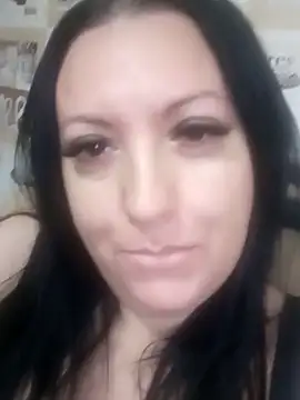 Snapshot of Veronica-Celie chatting on 11-11-25, 12:05 Veronica-Celie online show from 11-11-25, 12:05