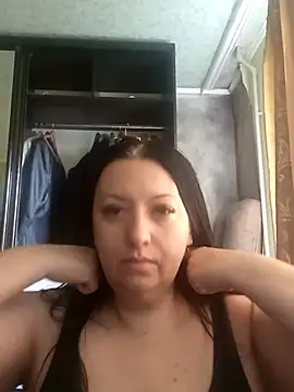 Snapshot of Veronica-Celie chatting on 11-24-25, 07:30 Veronica-Celie online show from 11-24-25, 07:30