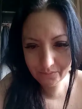 Snapshot of Veronica-Celie chatting on 11-26-25, 07:53 Veronica-Celie online show from 11-26-25, 07:53