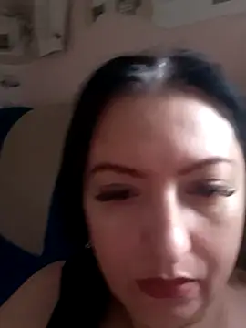 Snapshot of Veronica-Celie chatting on 11-29-25, 11:24 Veronica-Celie online show from 11-29-25, 11:24