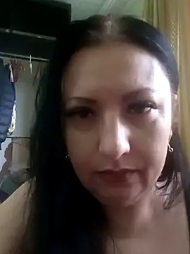 Snapshot of Veronica-Celie chatting on 12-17-25, 06:52 Veronica-Celie online show from 12-17-25, 06:52