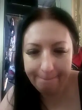 Snapshot of Veronica-Celie chatting on 12-19-25, 07:15 Veronica-Celie online show from 12-19-25, 07:15