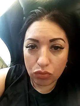 Snapshot of Veronica-Celie chatting on 02-15-26, 12:25 Veronica-Celie online show from 02-15-26, 12:25