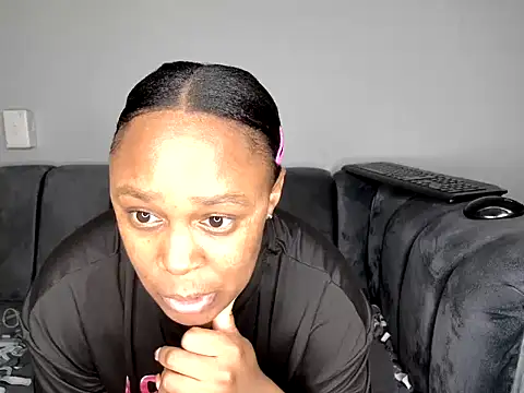 Pearl 00 online show from 11-14-25, 08:29