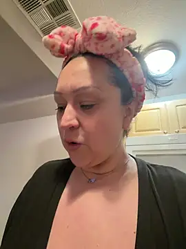 Snapshot of AlyssiaAmoreXO chatting on 03-13-26, 03:18 AlyssiaAmoreXO online show from 03-13-26, 03:18