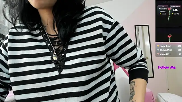 Camcrush   online show from 01-20-25, 11:43