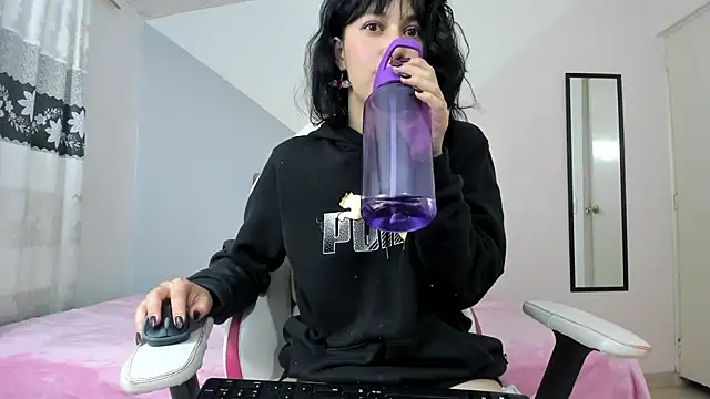 Camcrush   online show from 03-03-25, 09:59