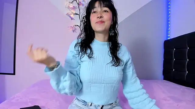 Camcrush   online show from 09-20-25, 12:50