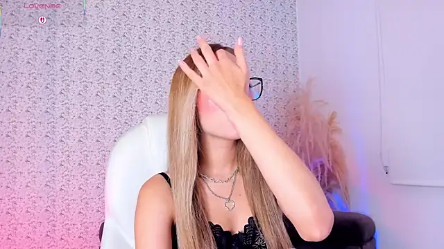 Sarajonnes online show from 11-22-25, 04:28