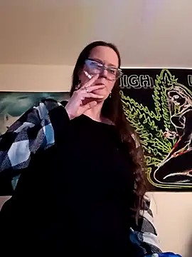 Snapshot of TheGoldenLotus chatting on 03-20-25, 03:13 TheGoldenLotus online show from 03-20-25, 03:13