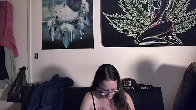 Snapshot of TheGoldenLotus chatting on 03-20-25, 06:19 TheGoldenLotus online show from 03-20-25, 06:19