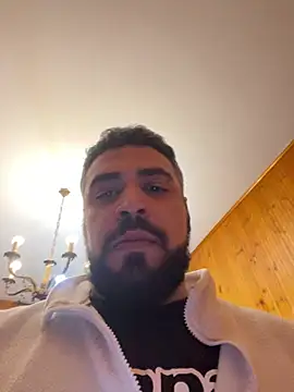 Snapshot of Dikkiduohottt chatting on 02-23-25, 02:40 Dikkiduohottt online show from 02-23-25, 02:40