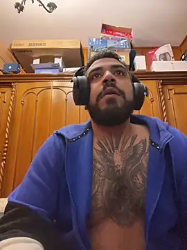 Snapshot of Dikkiduohottt chatting on 02-26-25, 11:15 Dikkiduohottt online show from 02-26-25, 11:15