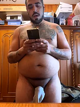 Snapshot of Dikkiduohottt chatting on 10-27-25, 03:38 Dikkiduohottt online show from 10-27-25, 03:38