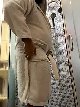 Snapshot of Dikkiduohottt chatting on 10-29-25, 04:20 Dikkiduohottt online show from 10-29-25, 04:20