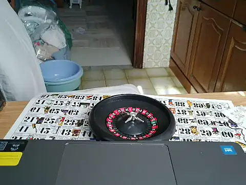 VeneRed online show from 10-04-25, 09:18