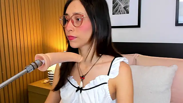 doll bella  online show from 03-29-26, 07:58