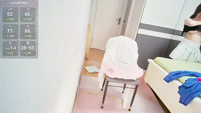 Snapshot of CN-Shanshan chatting on 03-03-26, 12:50 CN-Shanshan online show from 03-03-26, 12:50