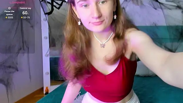 L1ittle kitty  online show from 10-28-25, 06:28