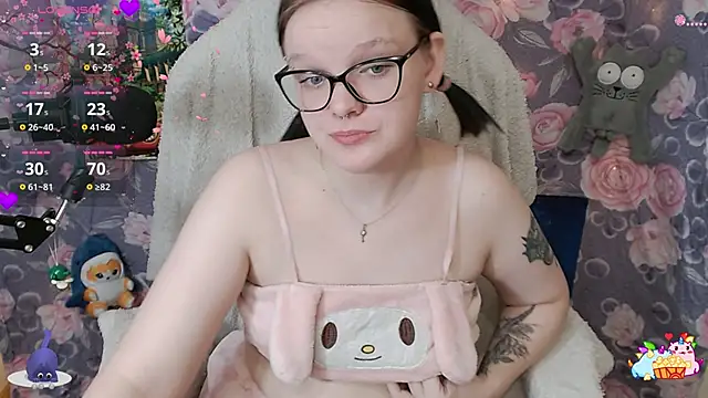 Snapshot of DivaMarisa chatting on 02-13-25, 05:16 DivaMarisa online show from 02-13-25, 05:16