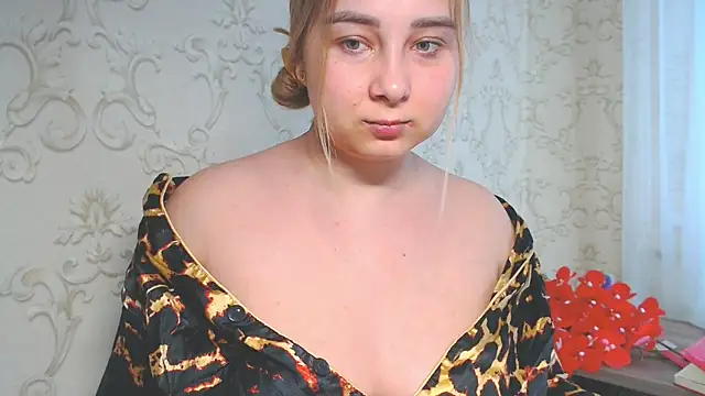 DolphinDreams online show from 06-19-26, 09:02