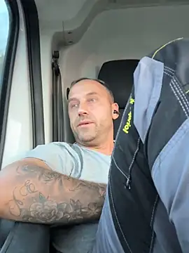 Lecatore80 online show from 11-13-25, 03:55