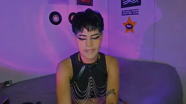 Snapshot of alex_one888 chatting on 09-11-25, 12:55 alex one888 online show from 09-11-25, 12:55