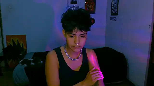 Snapshot of alex_one888 chatting on 10-24-25, 12:30 alex one888 online show from 10-24-25, 12:30