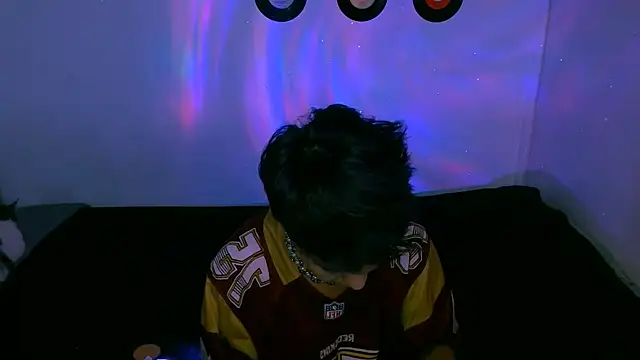 Snapshot of alex_one888 chatting on 10-30-25, 10:32 alex one888 online show from 10-30-25, 10:32