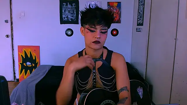 Snapshot of alex_one888 chatting on 11-11-25, 09:37 alex one888 online show from 11-11-25, 09:37