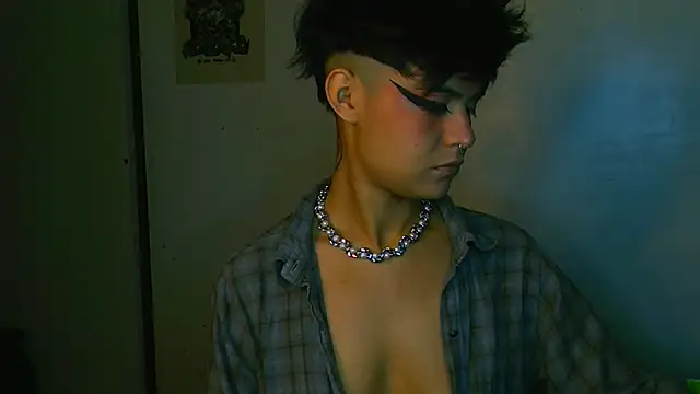 Snapshot of alex_one888 chatting on 11-14-25, 11:24 alex one888 online show from 11-14-25, 11:24