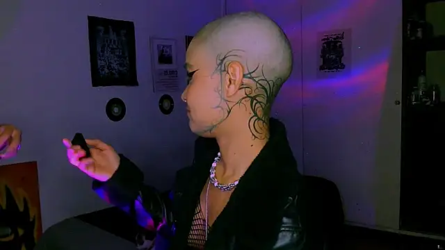 Snapshot of alex_one888 chatting on 01-15-26, 12:04 alex one888 online show from 01-15-26, 12:04