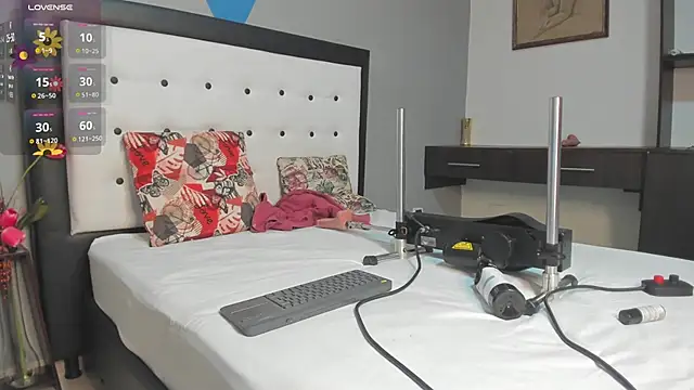 Snapshot of valeria_hurtado chatting on 02-27-25, 02:21 valeria hurtado online show from 02-27-25, 02:21